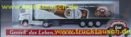 Eschenbacher mit schräger Flasche und Logo, Vollmetall mit Spiegeln